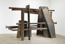 Antony Caro : “In the Forest” - 2012, Steel   - 249 x 374 x 170 cm -   Barford Sculptures Ltd. Courtesy 